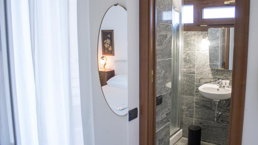 Aiello Suites Milán Habitación foto